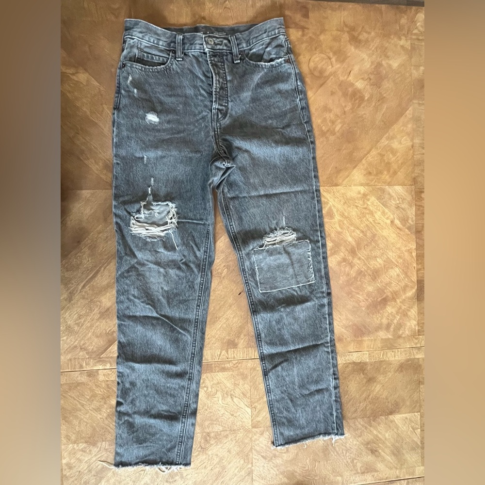 Old Navy Sky-Hi Straight Fit Distressed Grey Jeans – Size 6 Tall